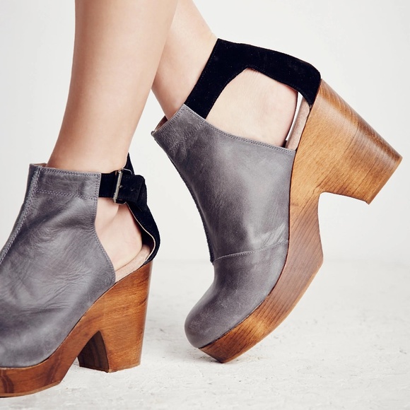Free People gray & black 'Amber Orchard wooden heel Clogs' - Picture 8 of 10